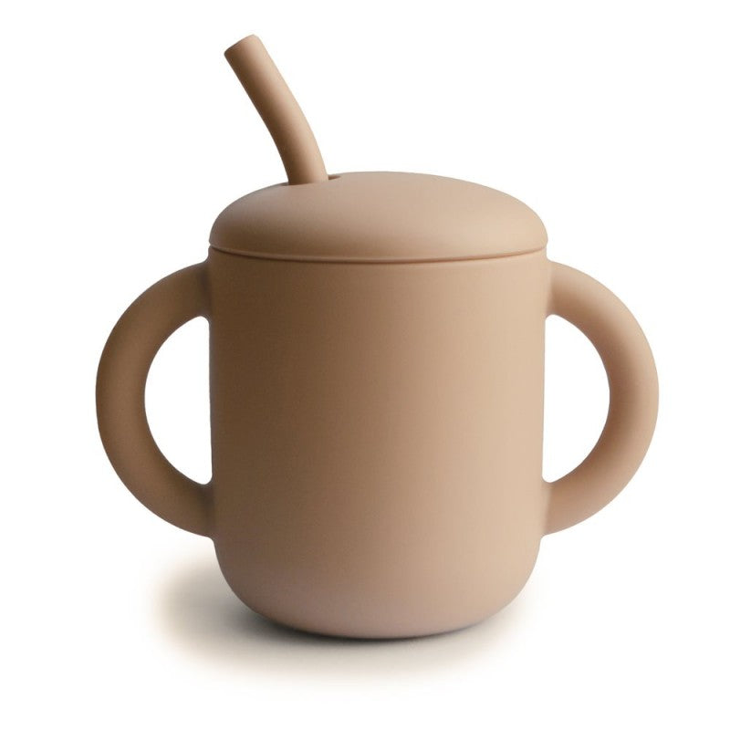 copo em silicone com palhinha para bebés e crianças na cor natural da marca mushie