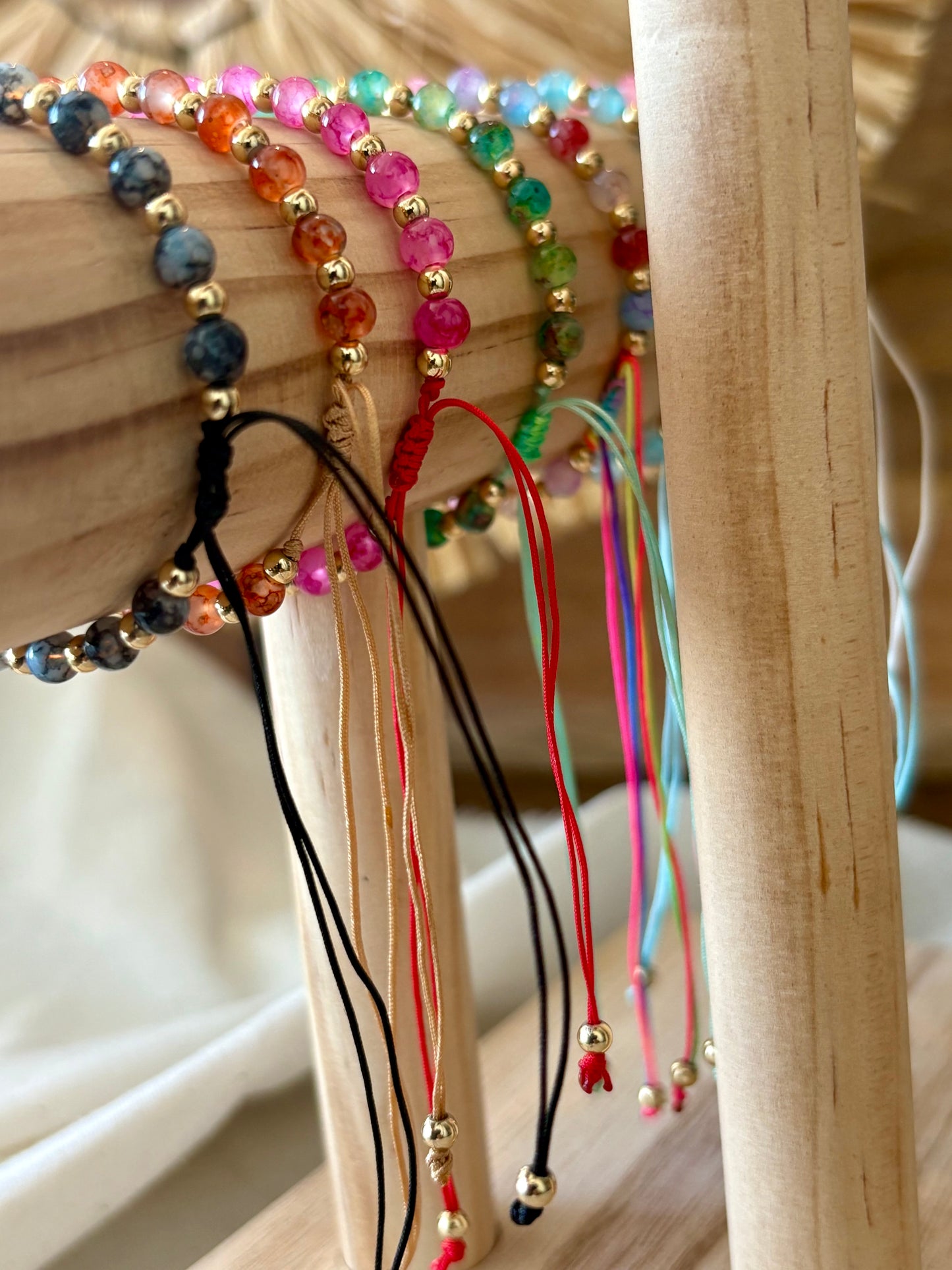 Pulseira contas e cruz | Minhámê