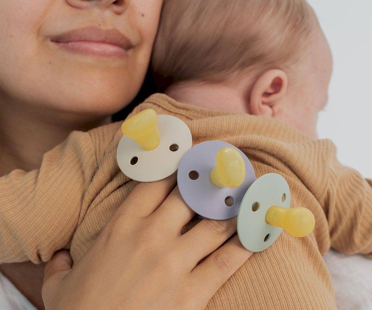 Pack de 2 Chupetas Anatómicas Ivory/Sage | Bibs