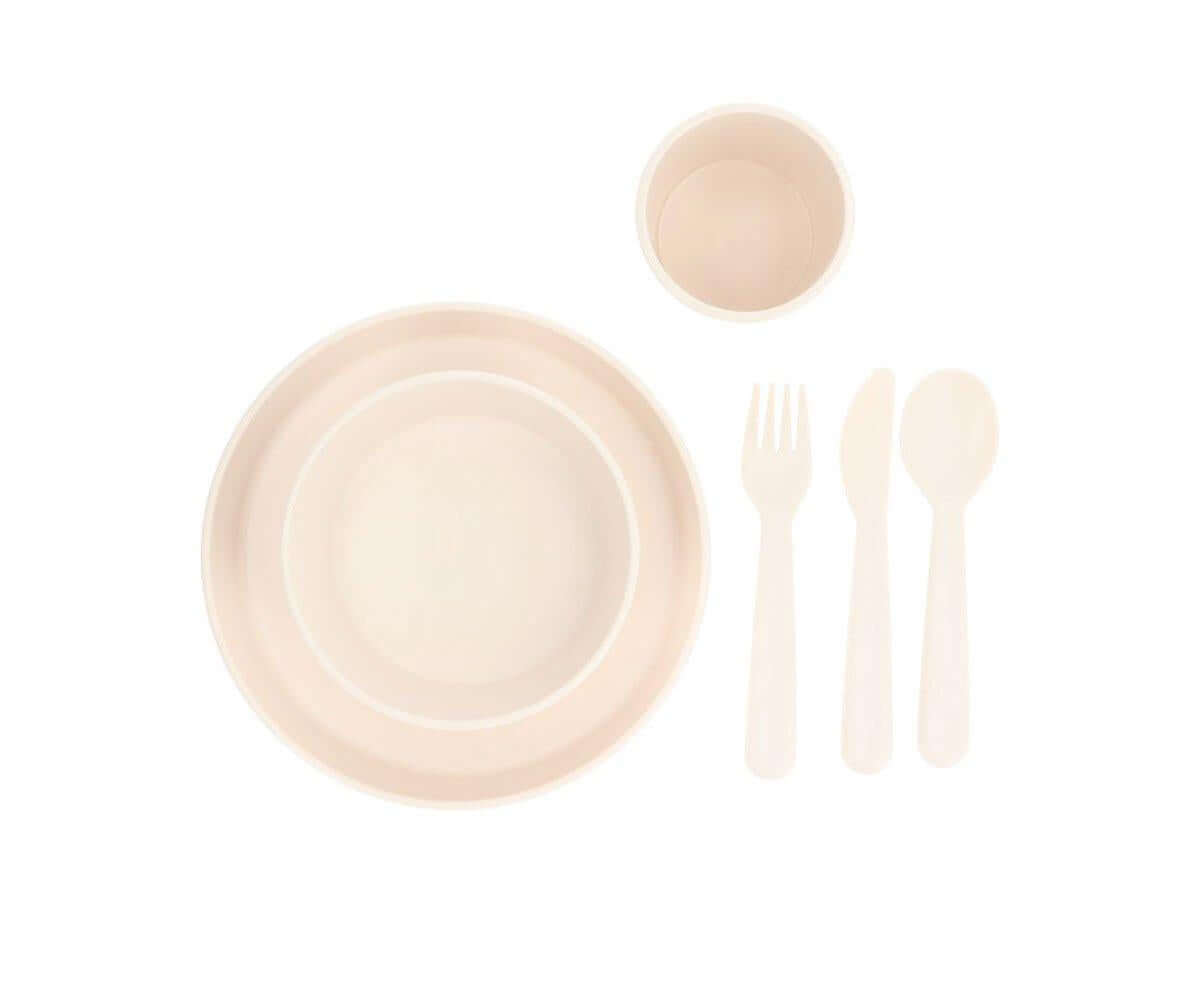 Conjunto de refeição com prato, tigela, talheres e copo na cor Ivory da marca Tutete
