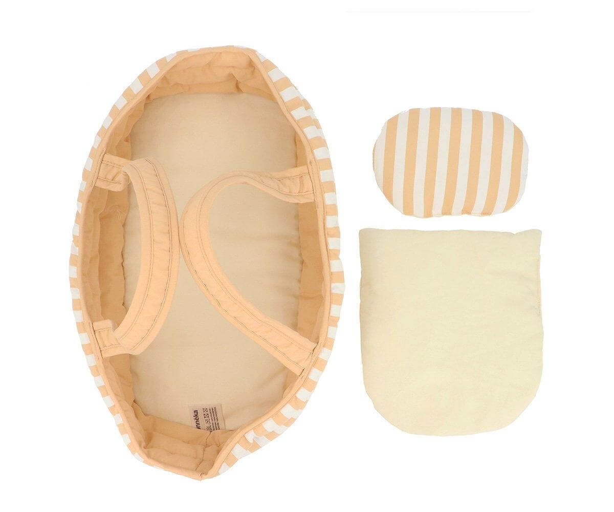 Alcofa para bonecas Stripes Caramel da marca Monneka com acessórios
