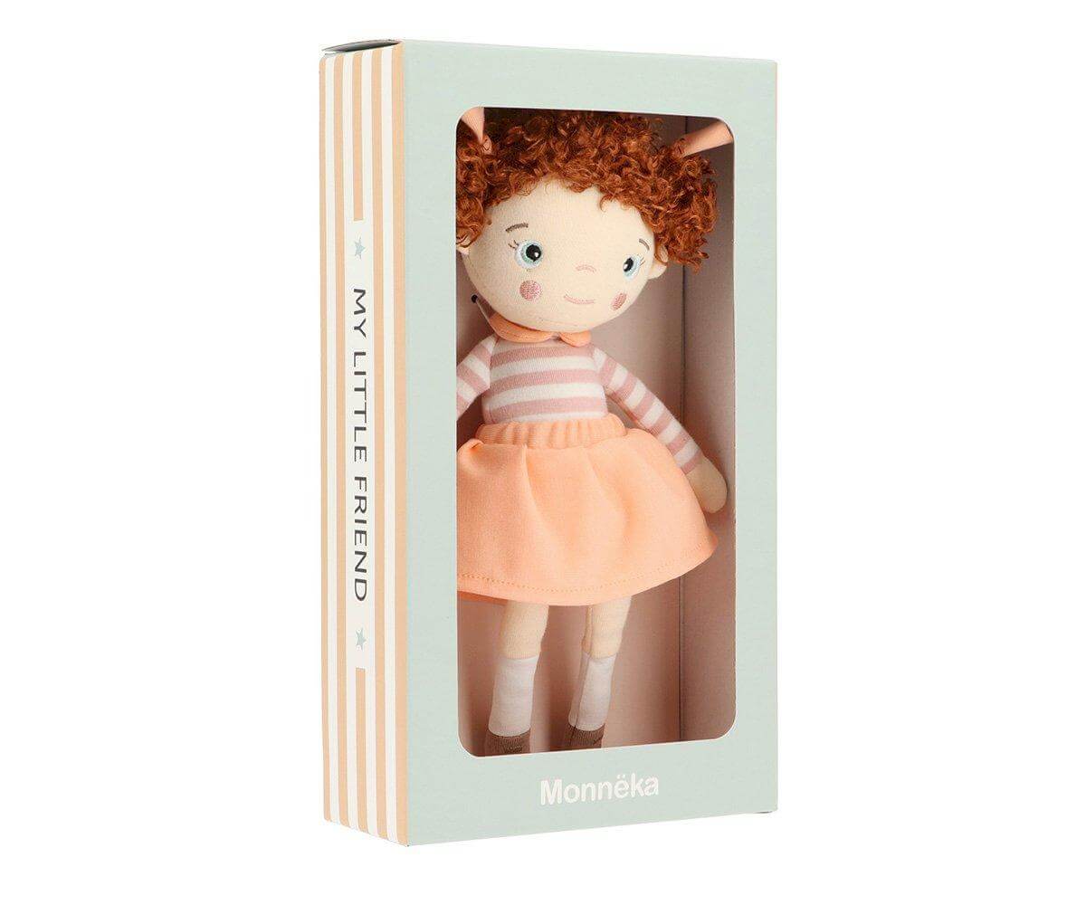 Boneca de pano My Little Friend Peach da marca Monneka com caixa