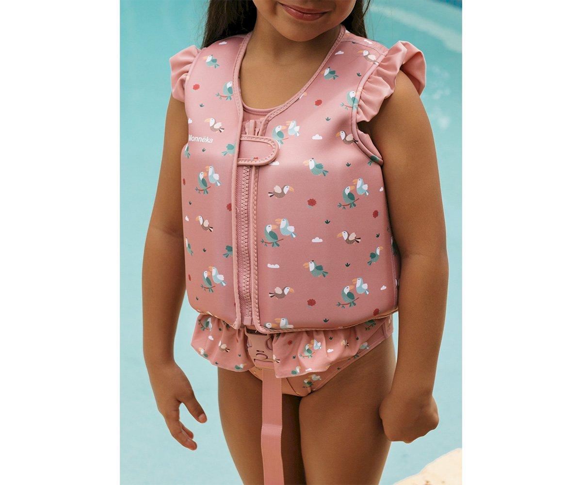 colete flutuador infantil da marca Monneka para bebés e crianças no padrão Toucan em uso