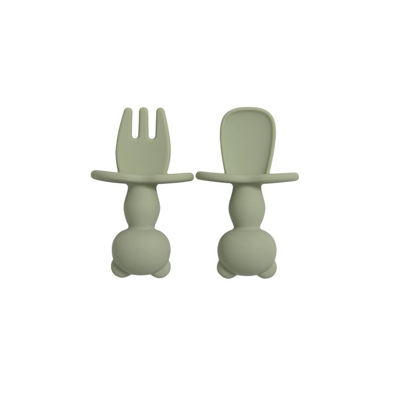 Garfo e colher de treino em silicone para bebés e crianças na cor olive green
