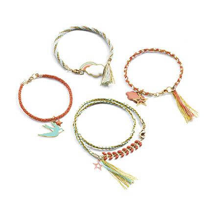 Kit para fazer pulseiras com fio para crianças da marca DJECO Detalhe pulseiras possíveis