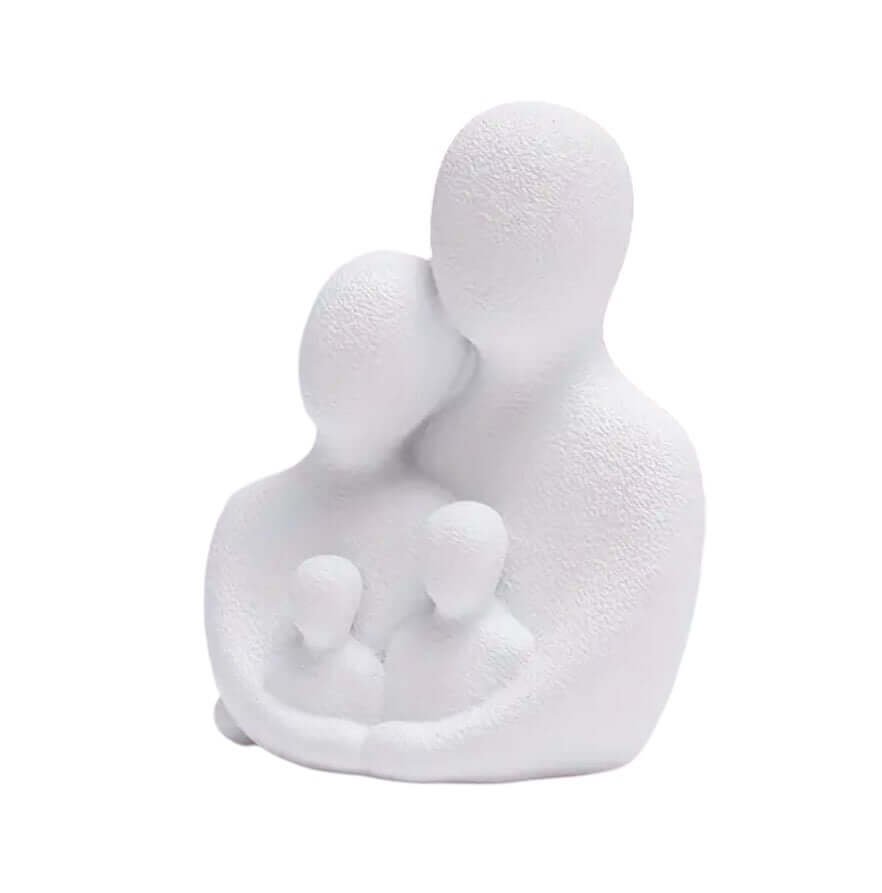 Escultura de família com pai mãe e dois filhos