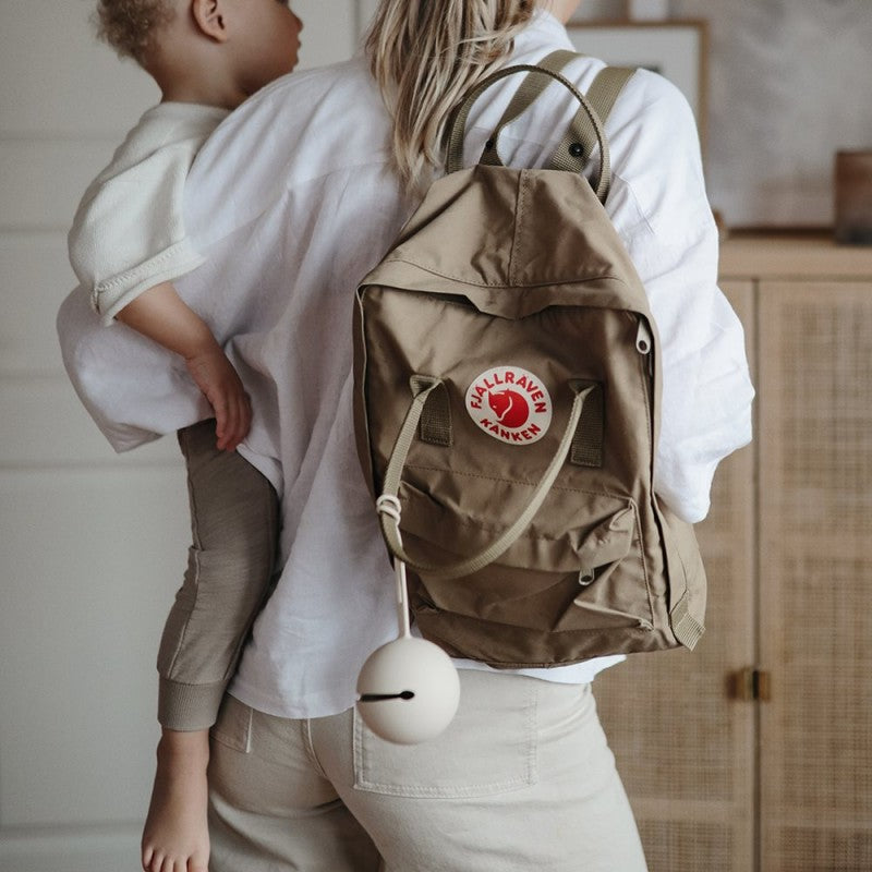 Guarda Chupetas Pale Taupe | Mushie