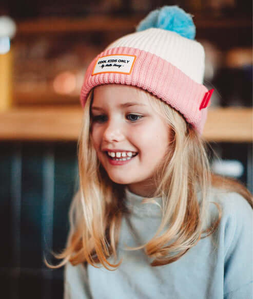 gorro infantil para bebés e crianças da marca Mello hossy na cor pink ice Imagem lifestyle