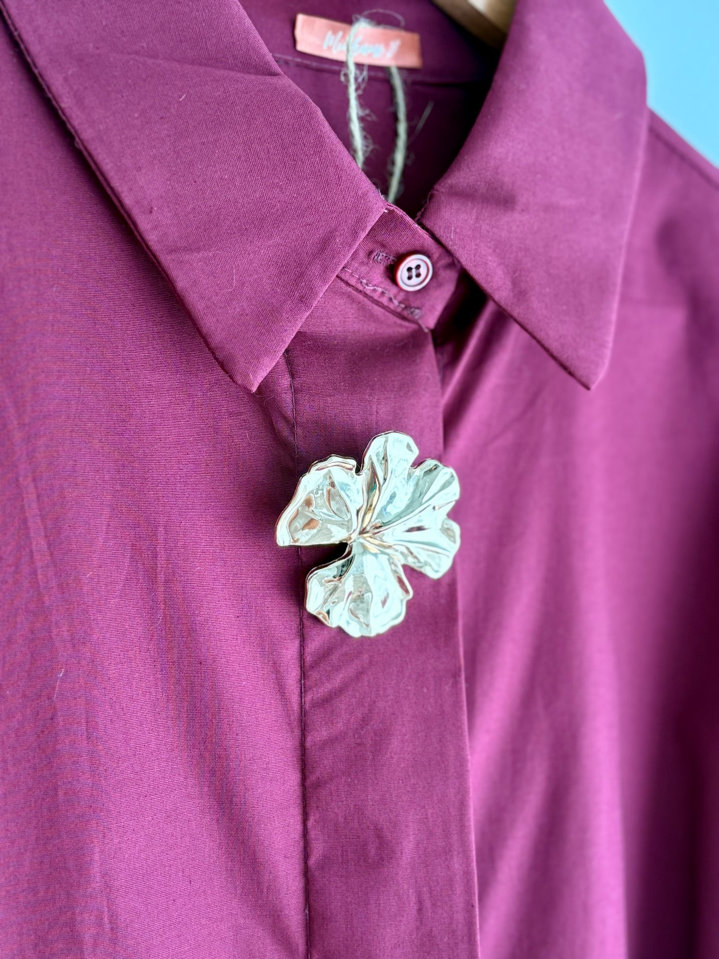 Camisa com botões dourados burgundy | Minhámê