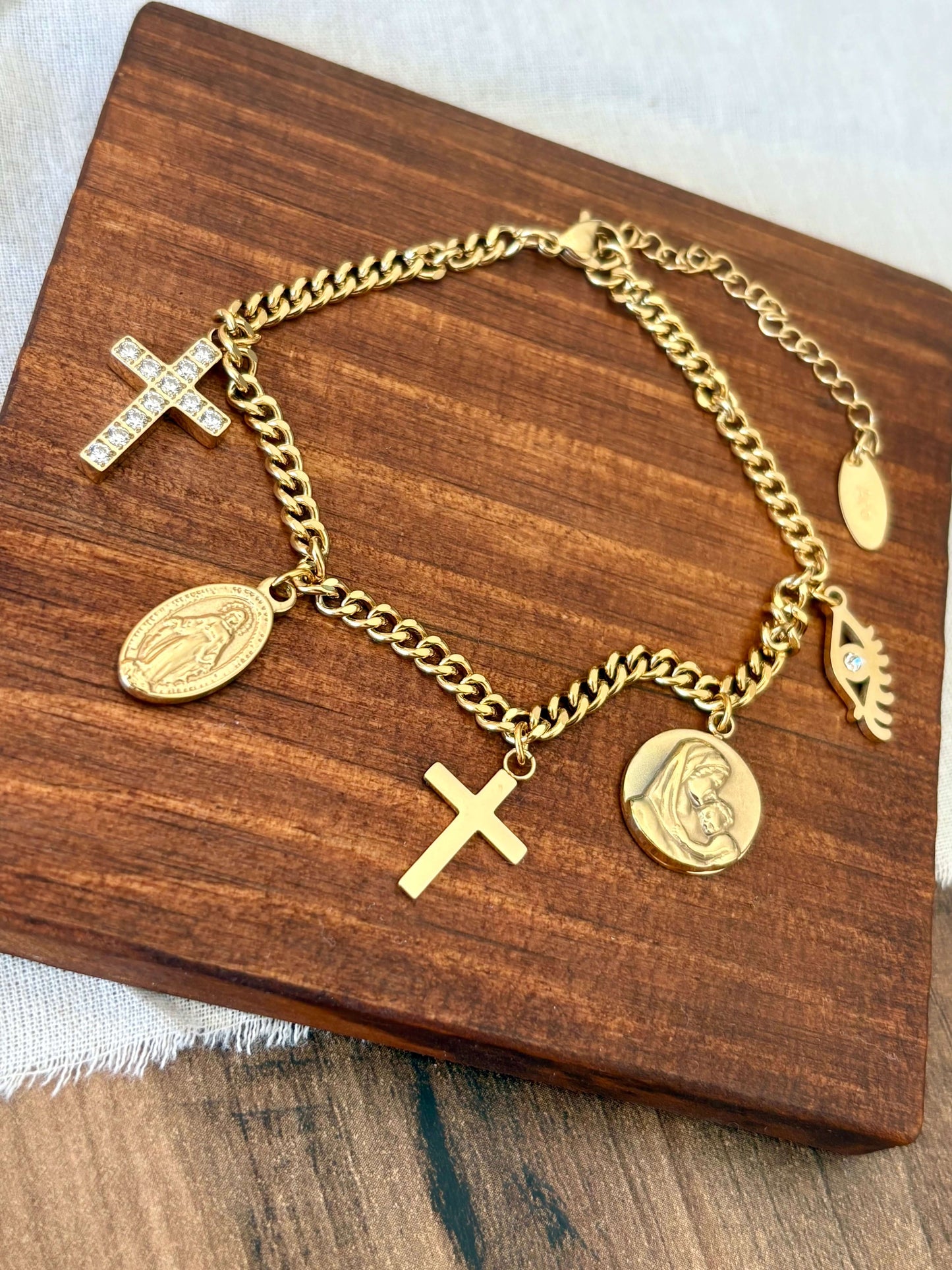 Pulseira Charm de Proteção | Minhámê