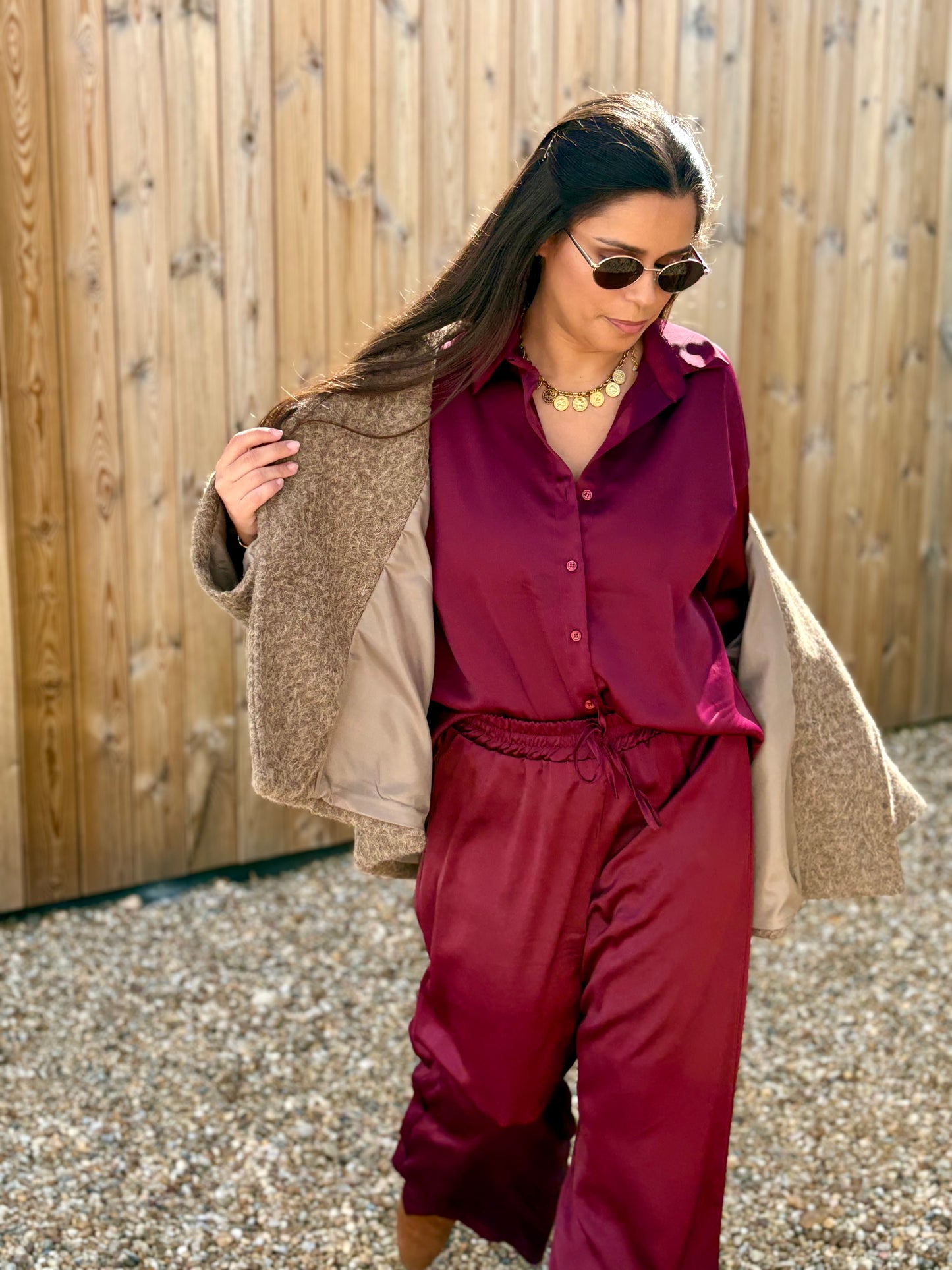 Conjunto calças, camisa e top preto | Minhámê