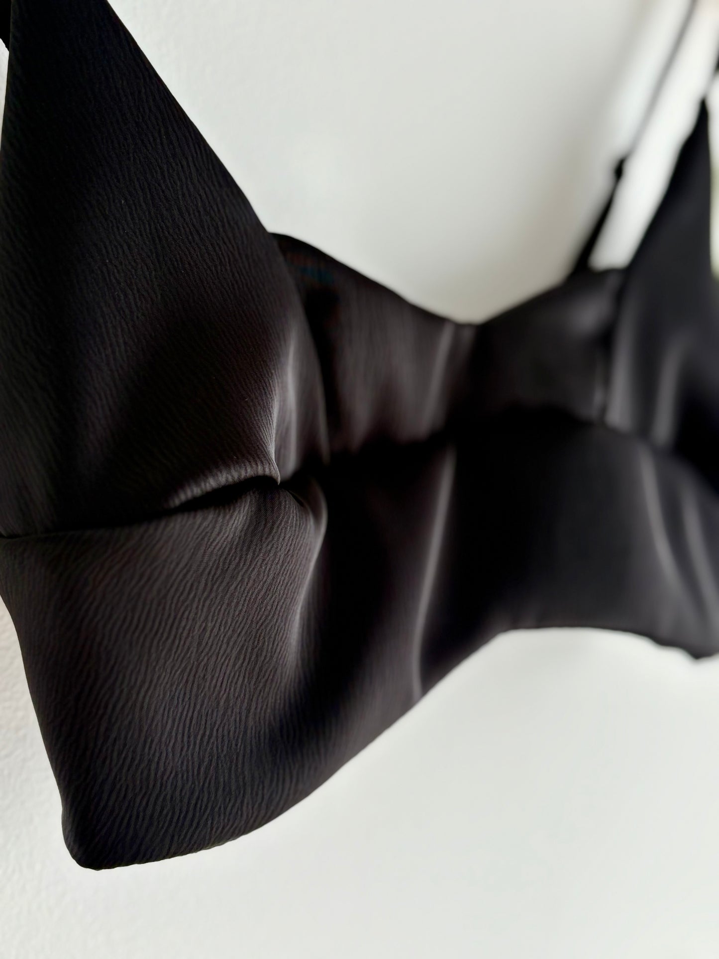 Conjunto calças, camisa e top preto | Minhámê