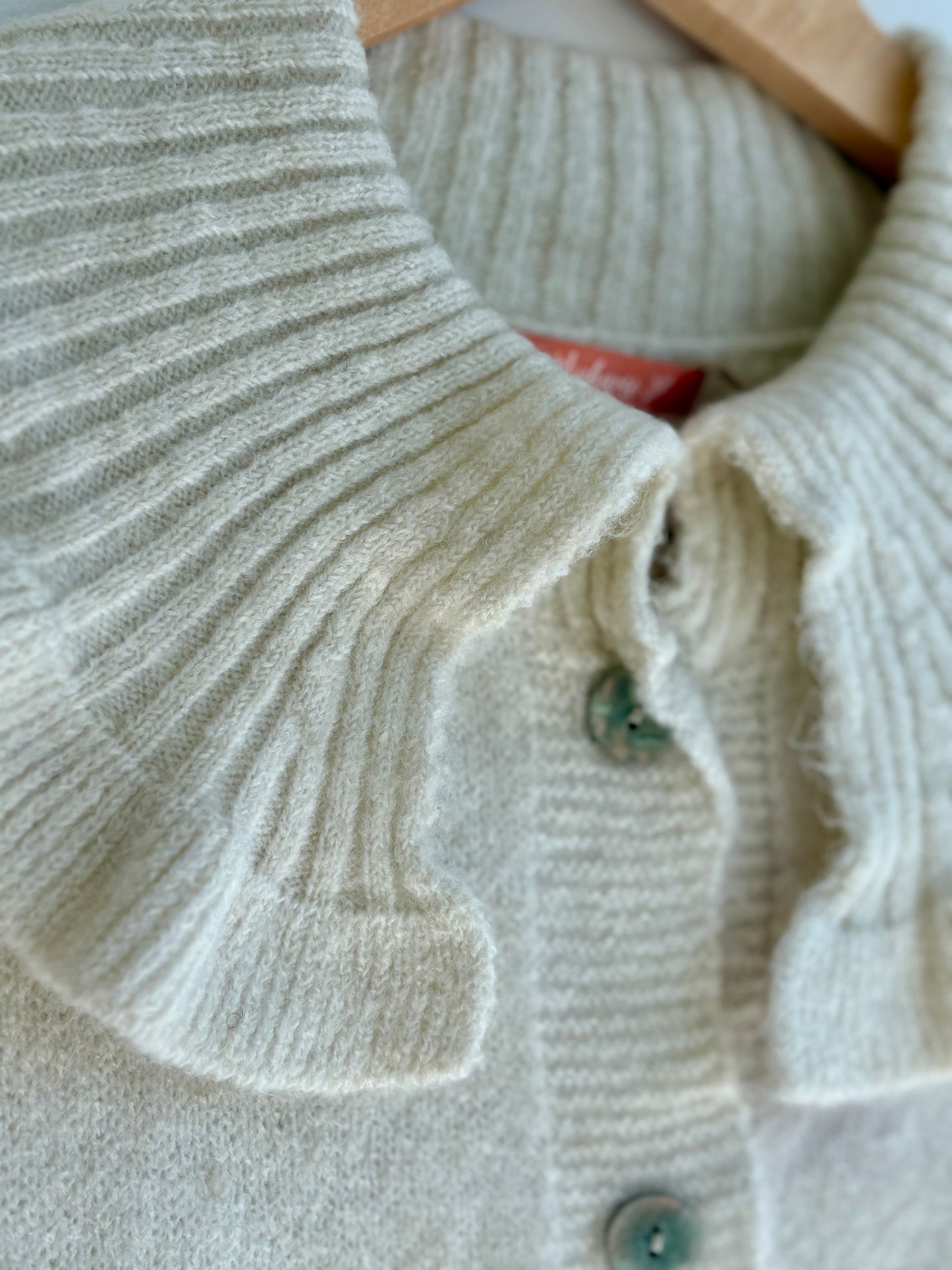 Colete de malha com golas creme | Minhámê