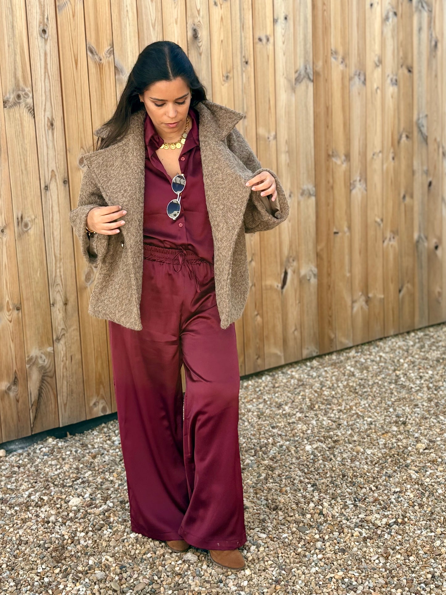 Conjunto calças, camisa e top preto | Minhámê