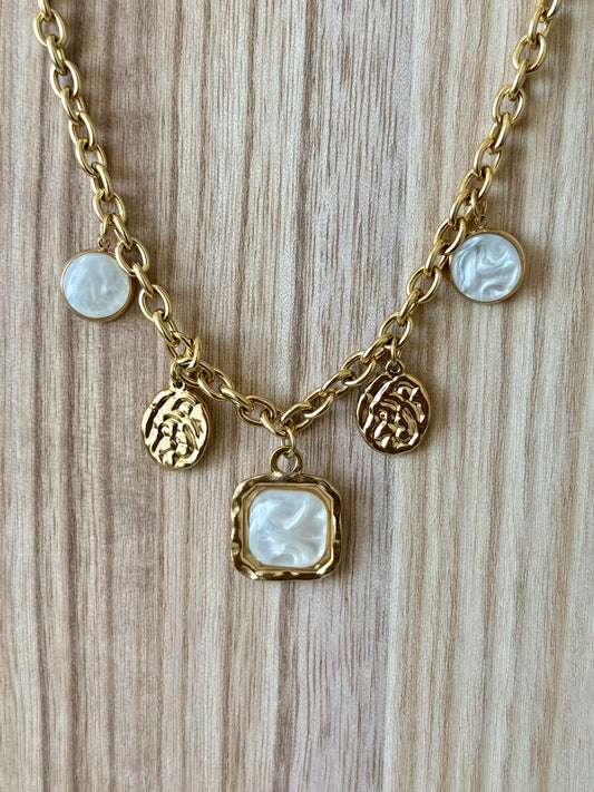 Colar Charm Madrepérola | Minhámê