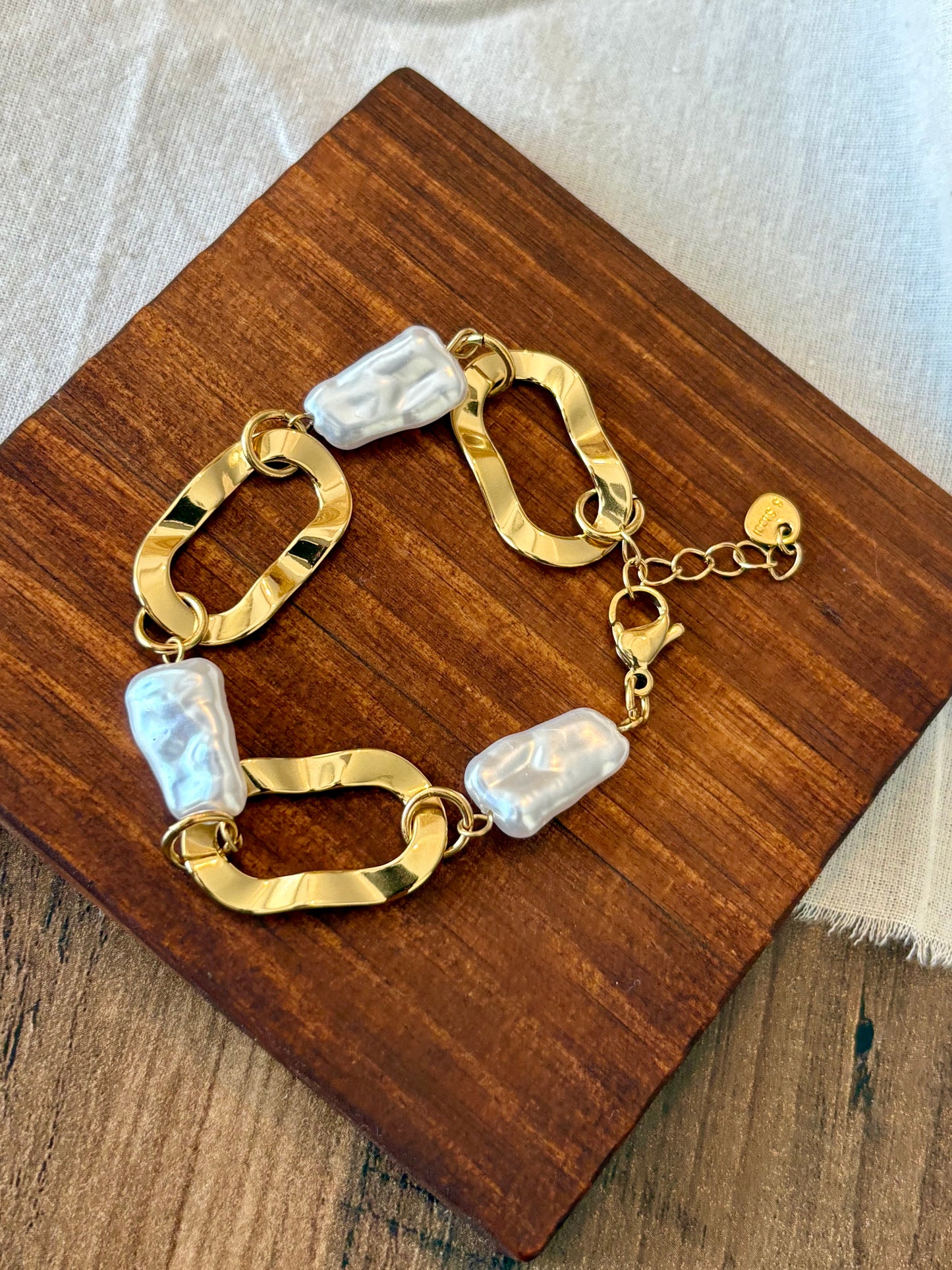 Pulseira pérolas e argolas facetadas | Minhámê