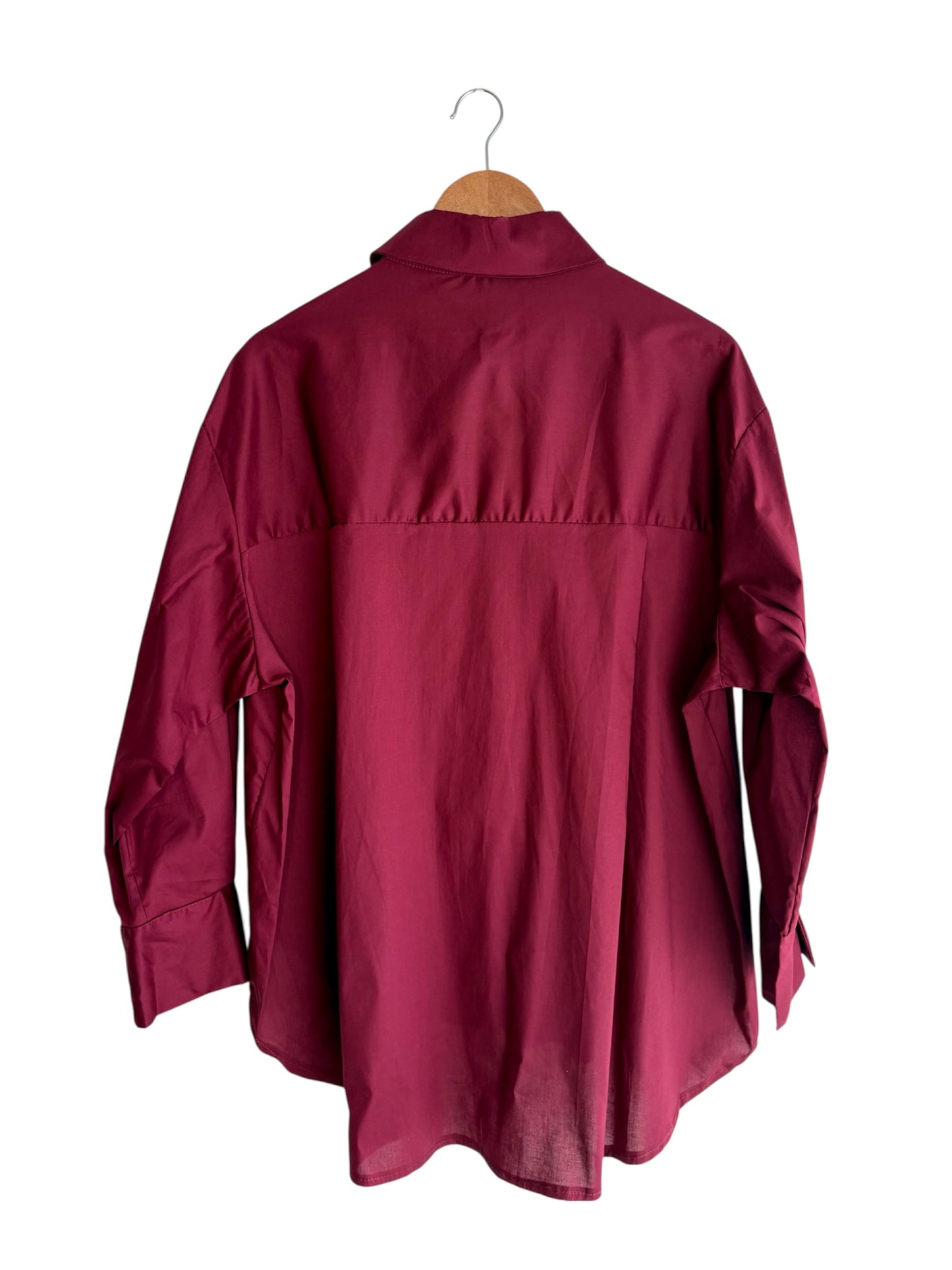 Camisa com botões dourados burgundy | Minhámê